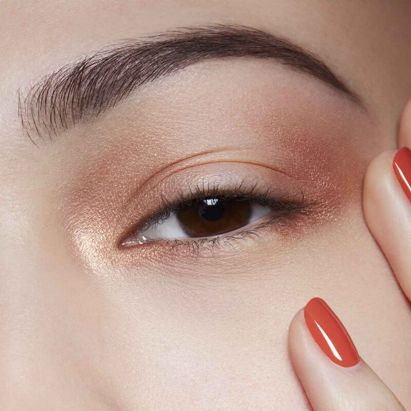MAC Veluxe Pearl Eyeshadow image number 10